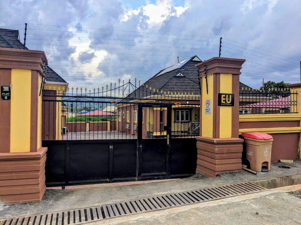 Evergreen Unique Serviced Apartment