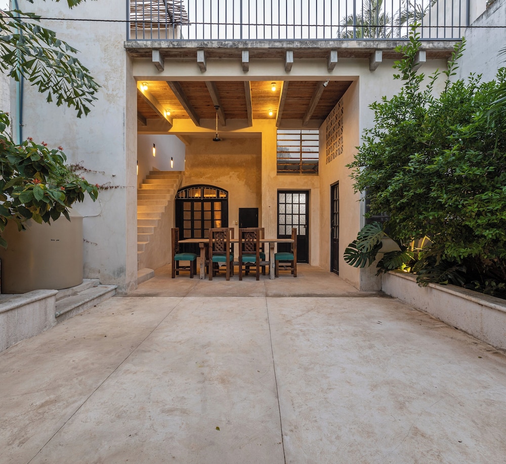 Casa de Cortes view 5