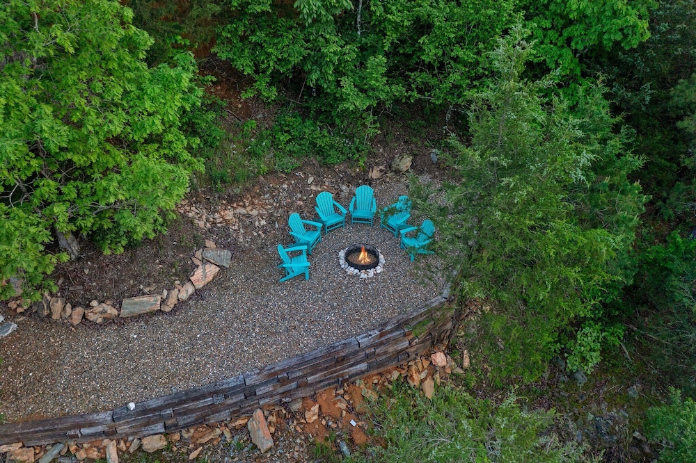 Luxury Retreat in Broken Bow