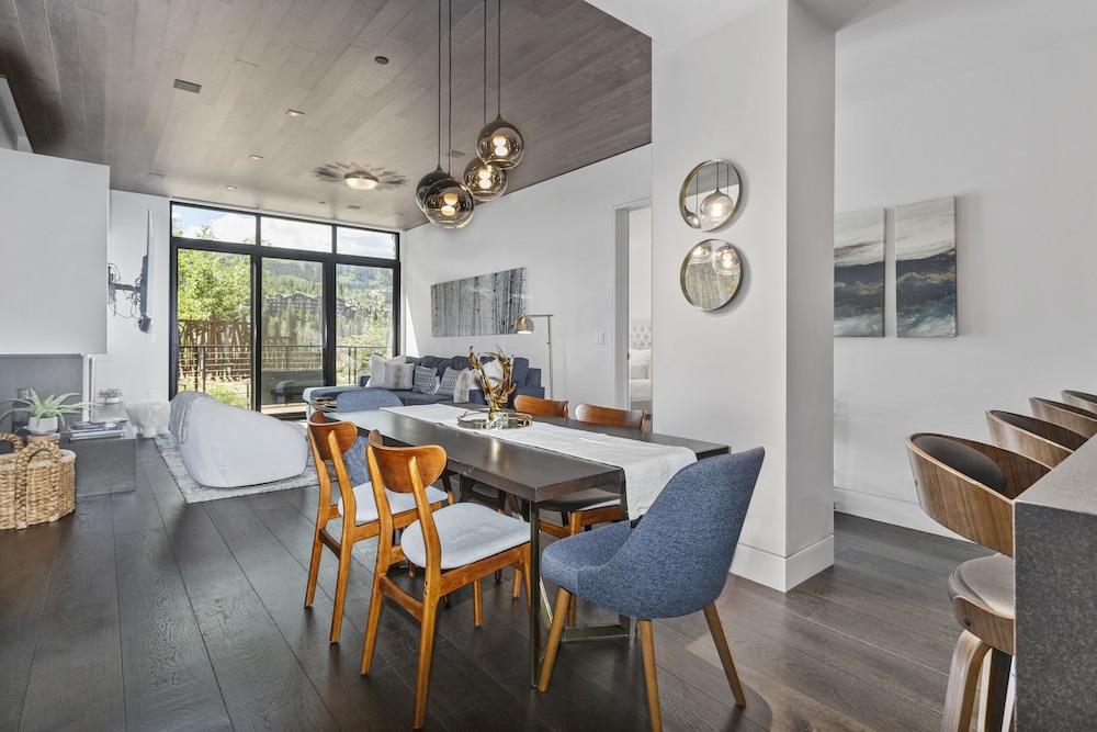 One Empire Pass Lodge at Deer Valley Resort - Two Bedroom Residence #105 2 Condo