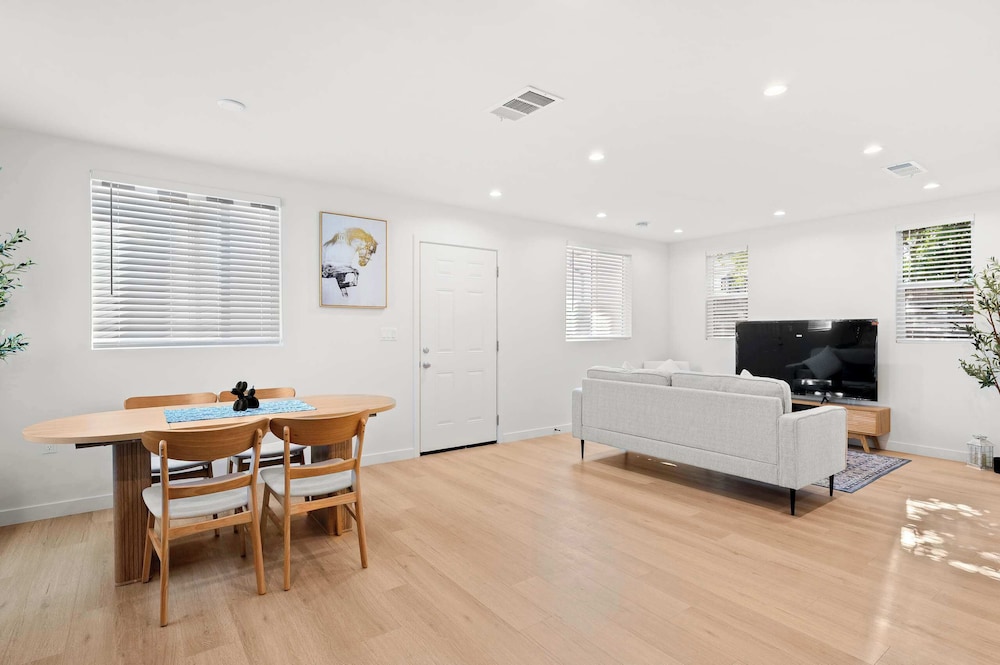Family Friendly Retreat w Luxury Amenities