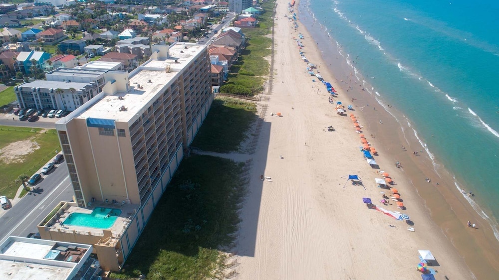 Penthouse Beachfront Views Renovated 4 Bedroom Condo