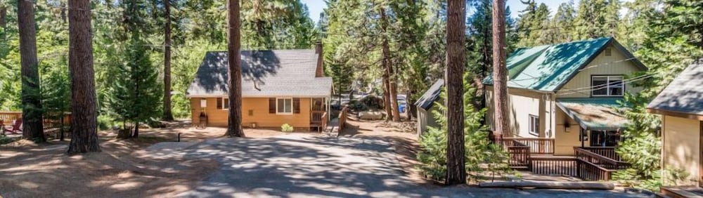 Knotty Pines Cabins