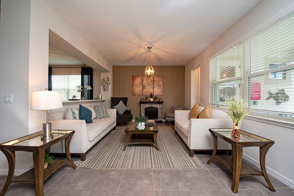 1799 Amazing 9Bd Near Disney