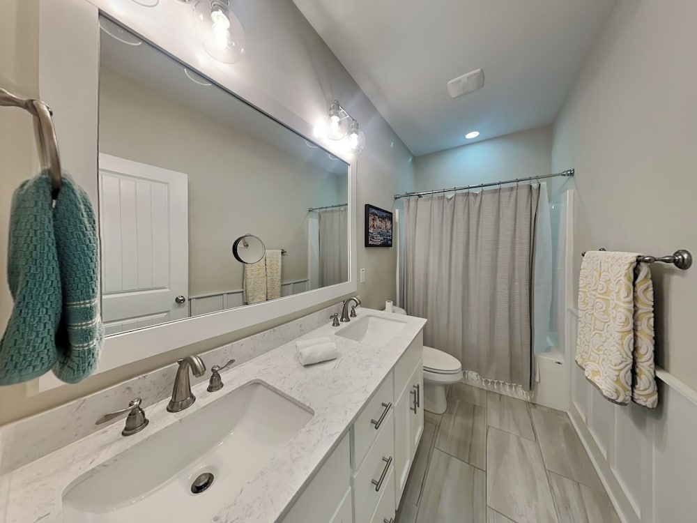 Queens Grant by Topsail Realty