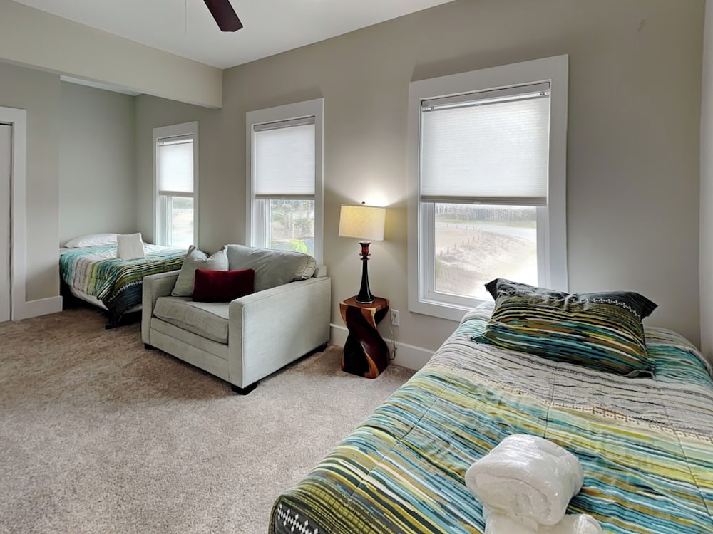 Sunshine Daydreams by Topsail Realty