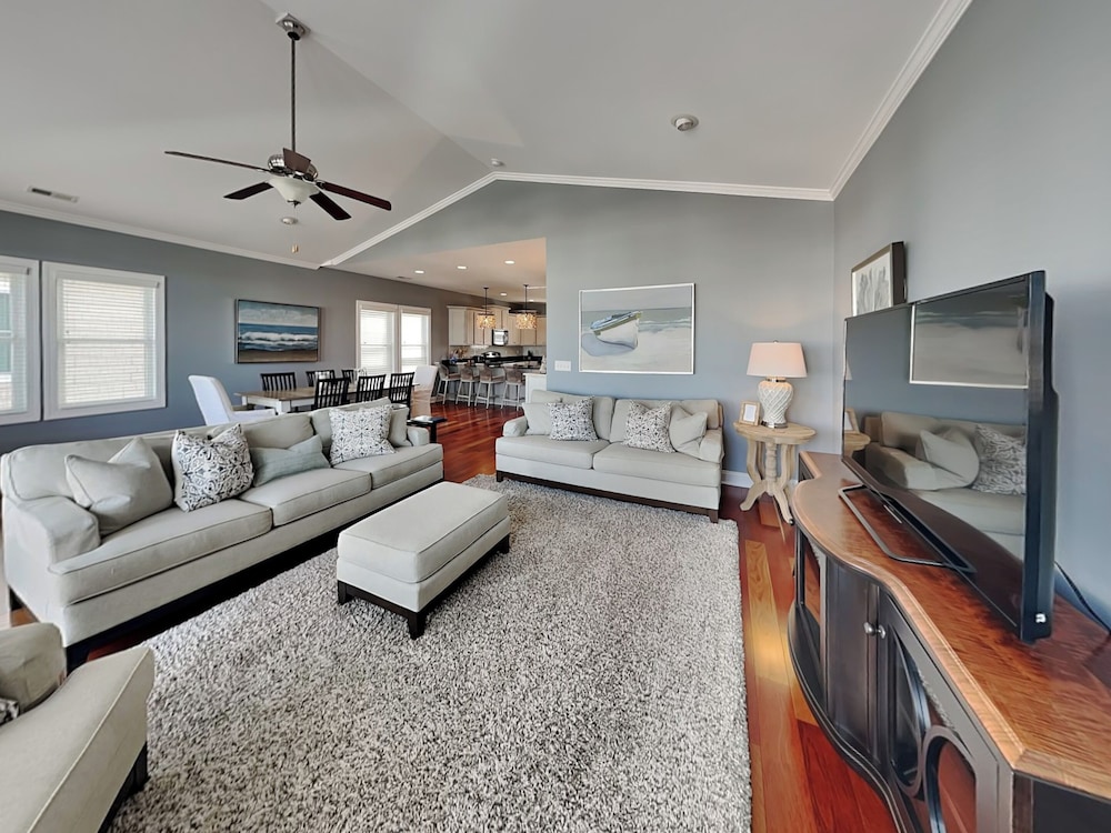 Queens Grant by Topsail Realty