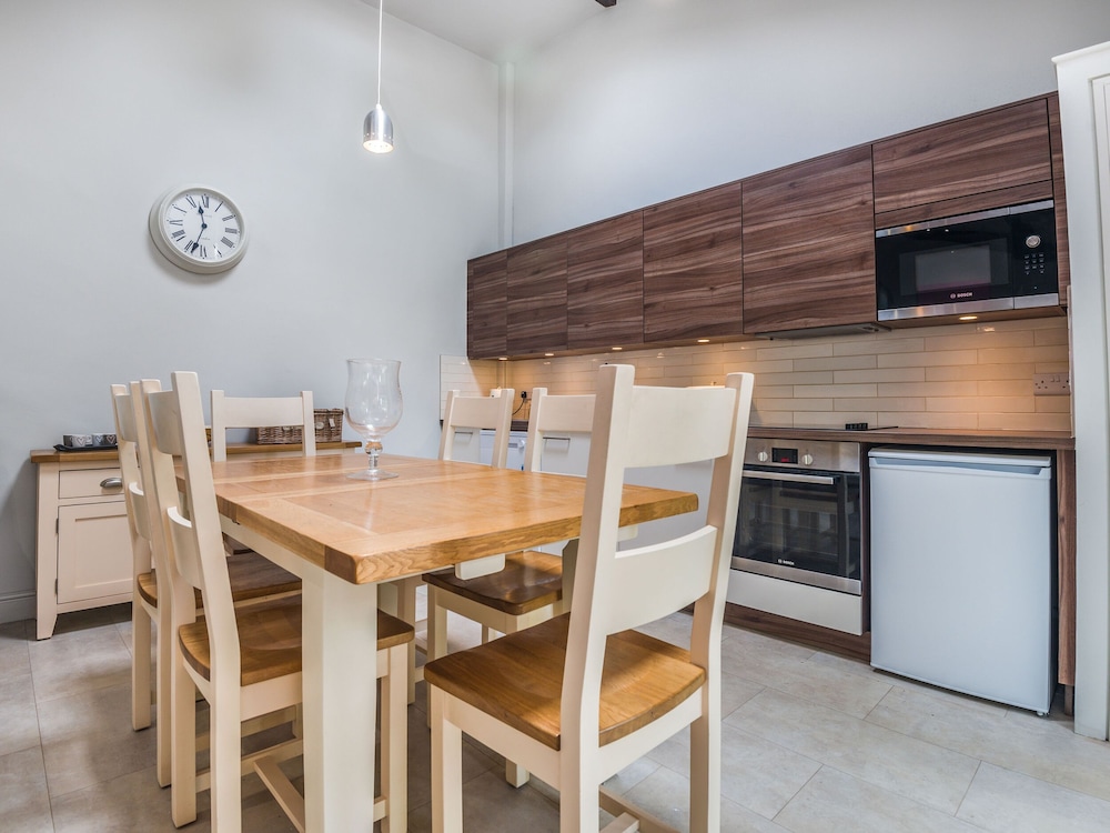 Teal Barn Annexe view 5
