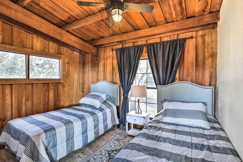 Renovated Fort White Retreat w/ River Access! - Property Image 29