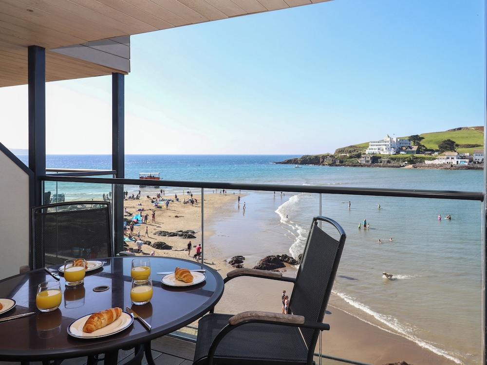 14 Burgh Island Causeway