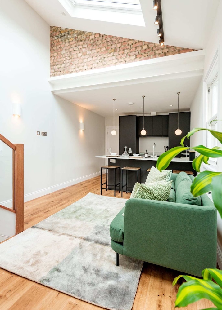 Lillie Road Residence B