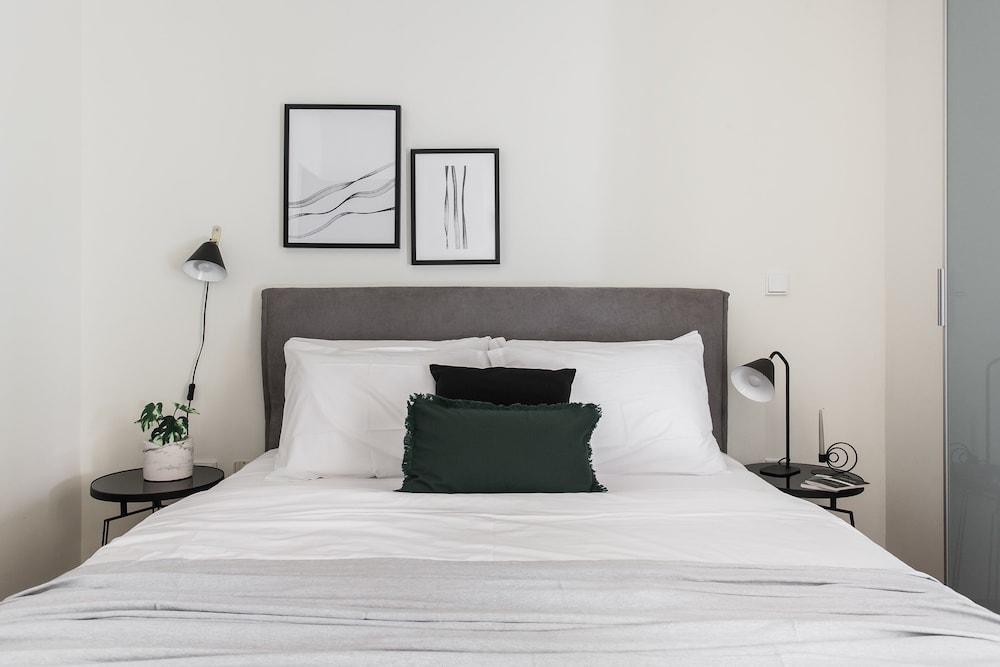 Striking 1BR Apartment in Kolonaki B