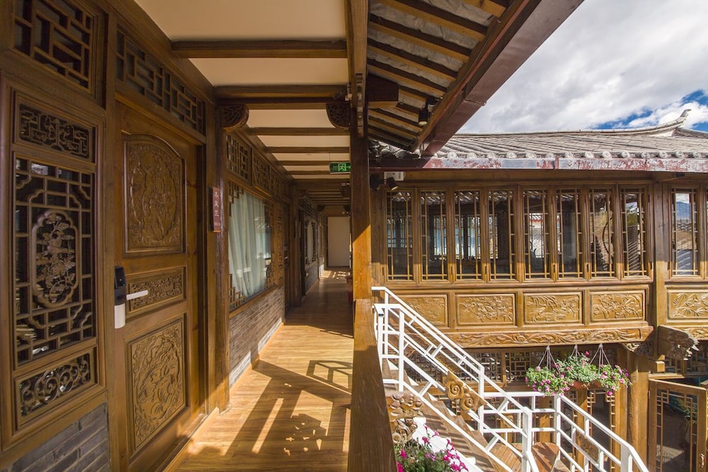 Hua Zhu Fansu Yunju Homestay