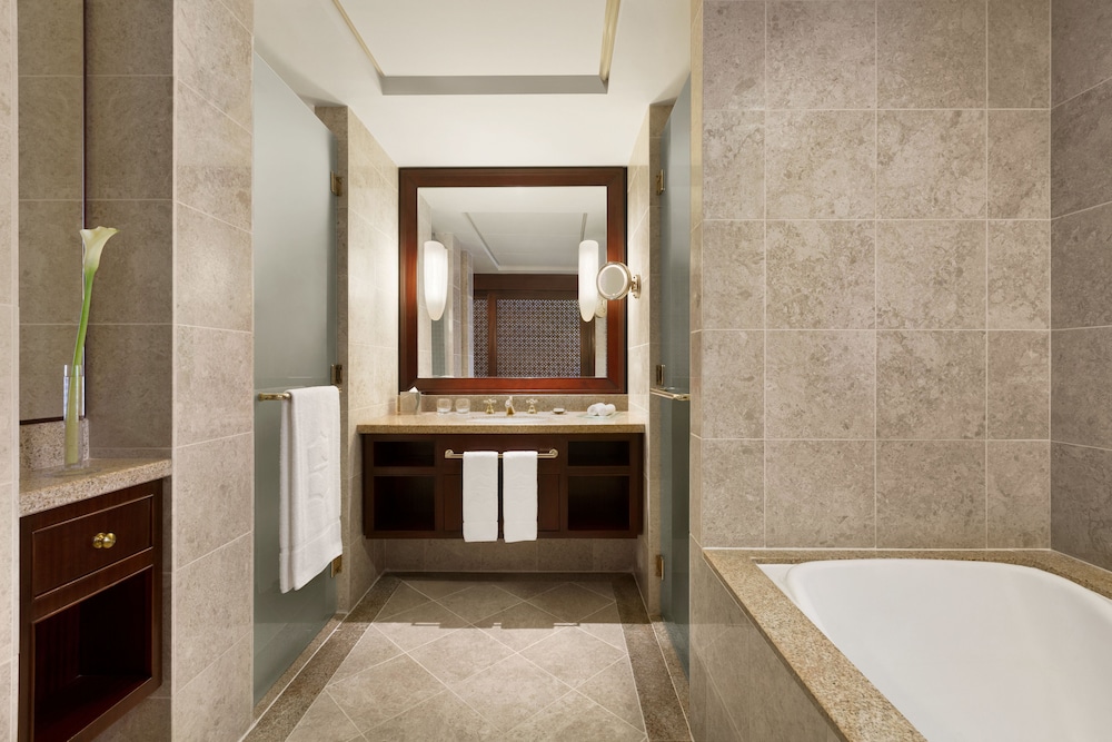 Shangri-La Al Husn, Muscat - Adults Only resort