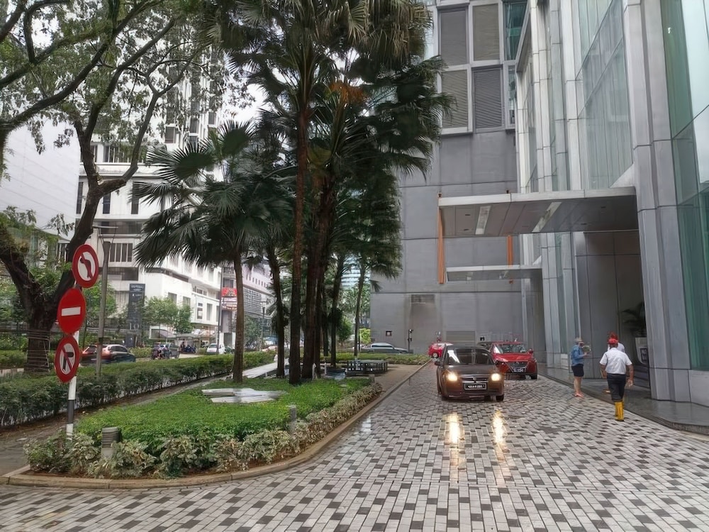 SOHO Suites KLCC by Emily in Town