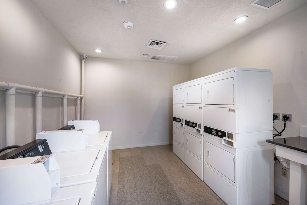 Studio 6 Irving, TX - Irving DFW Airport East