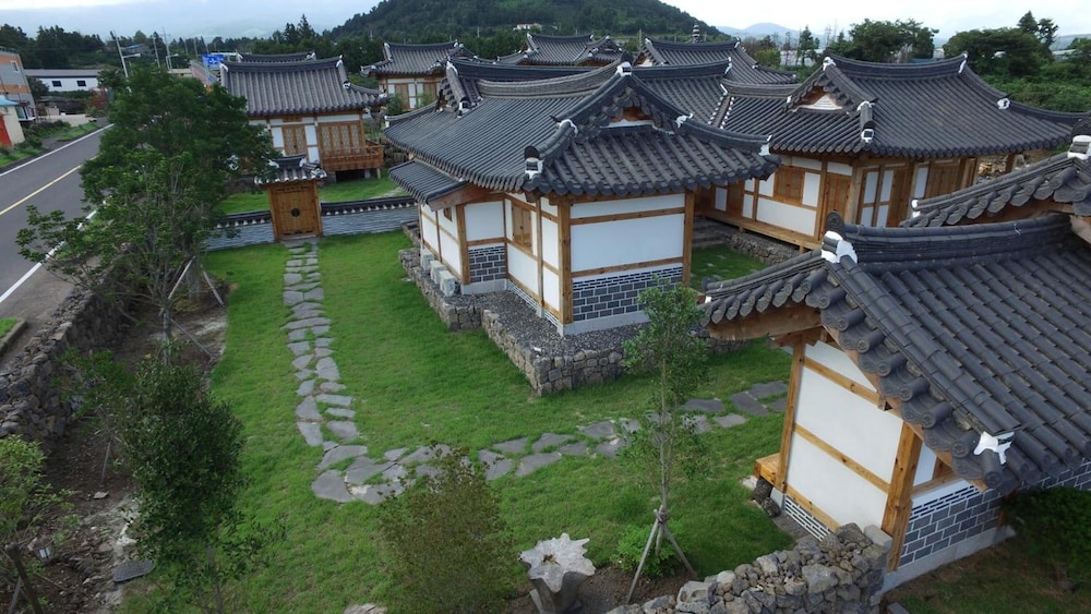 Canopus Resort Pension