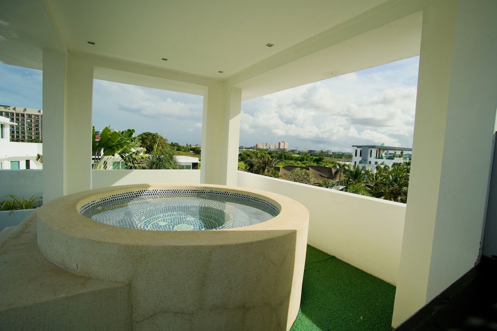 Premium Pool Villas Pattaya