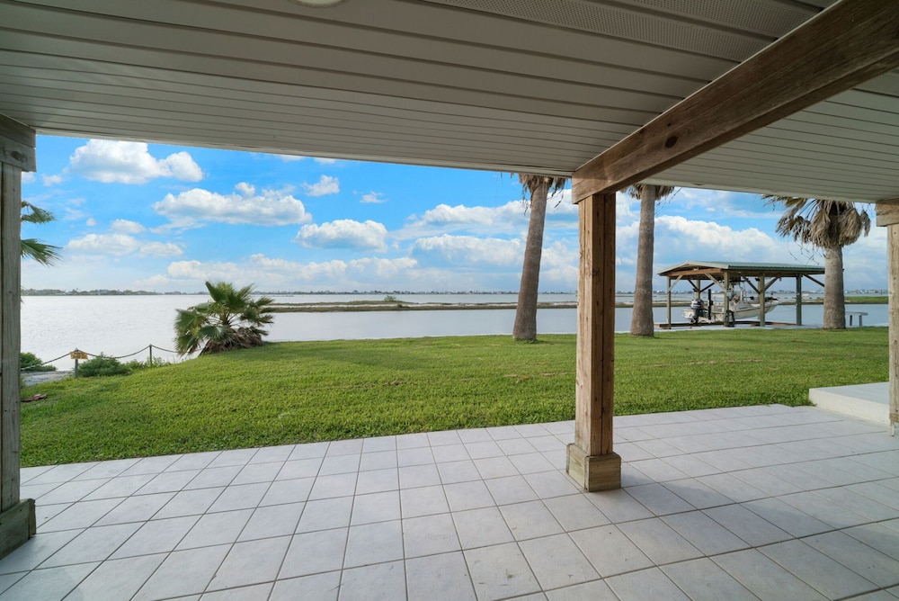 7 Palms by Miss Kitty’s