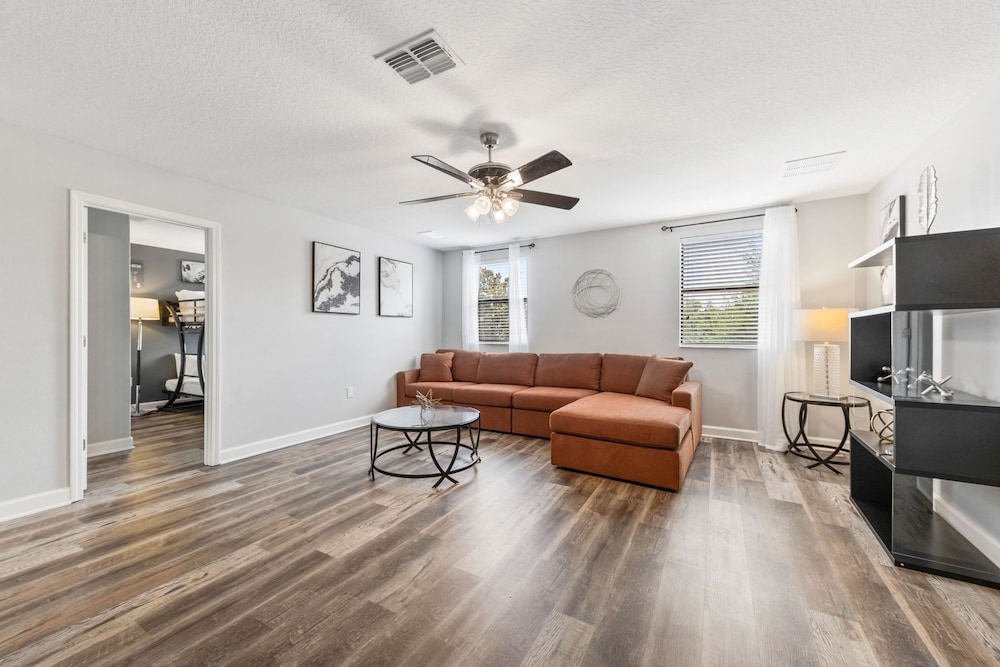 1417 Rolling Fairway Dr
