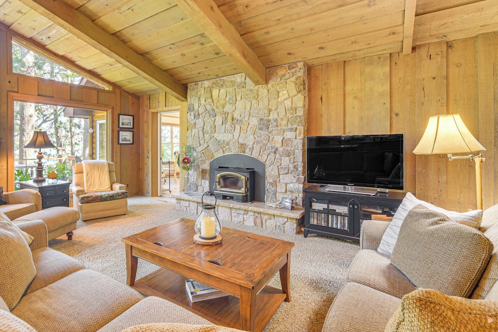 Waterfront Escape on Big Sand Lake w/ Private Dock
