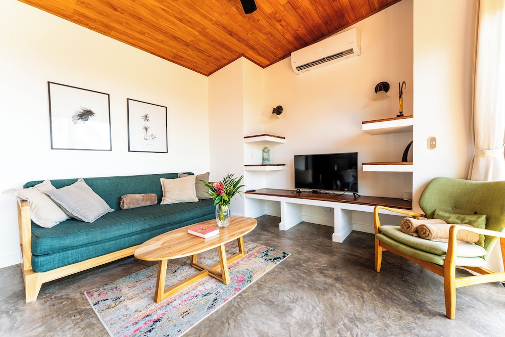 Sea View Paradise Retreat by Sea N' Rent