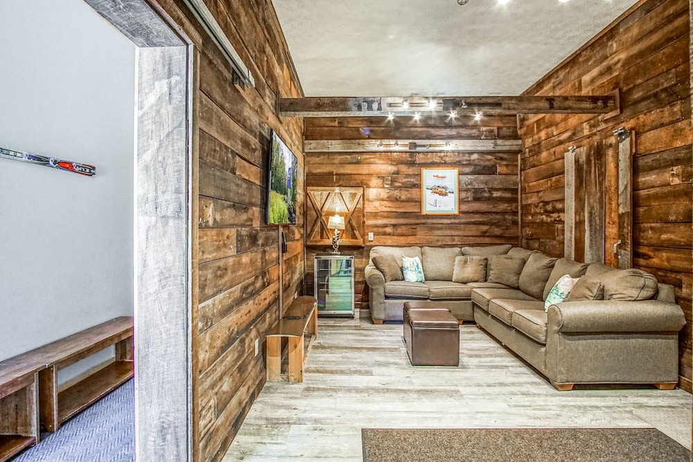 Loggers Run 11: 5 Bedrooms, 3.5 Baths