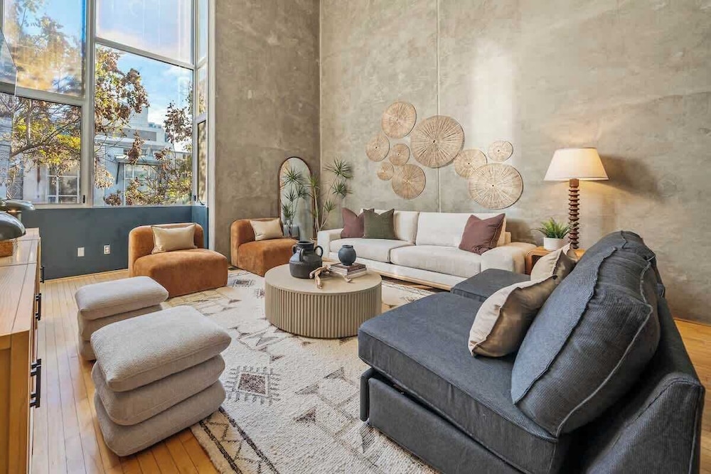 Gaslamp Row House - Sleeps 8 Private Garage AC