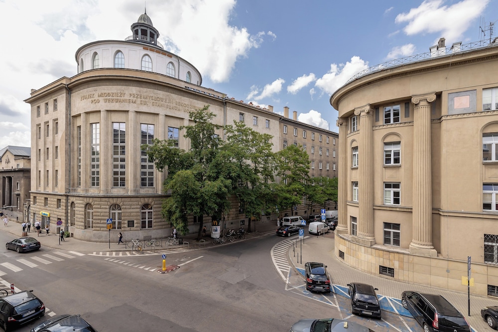 Family Apartment in Cracow by Renters view 3