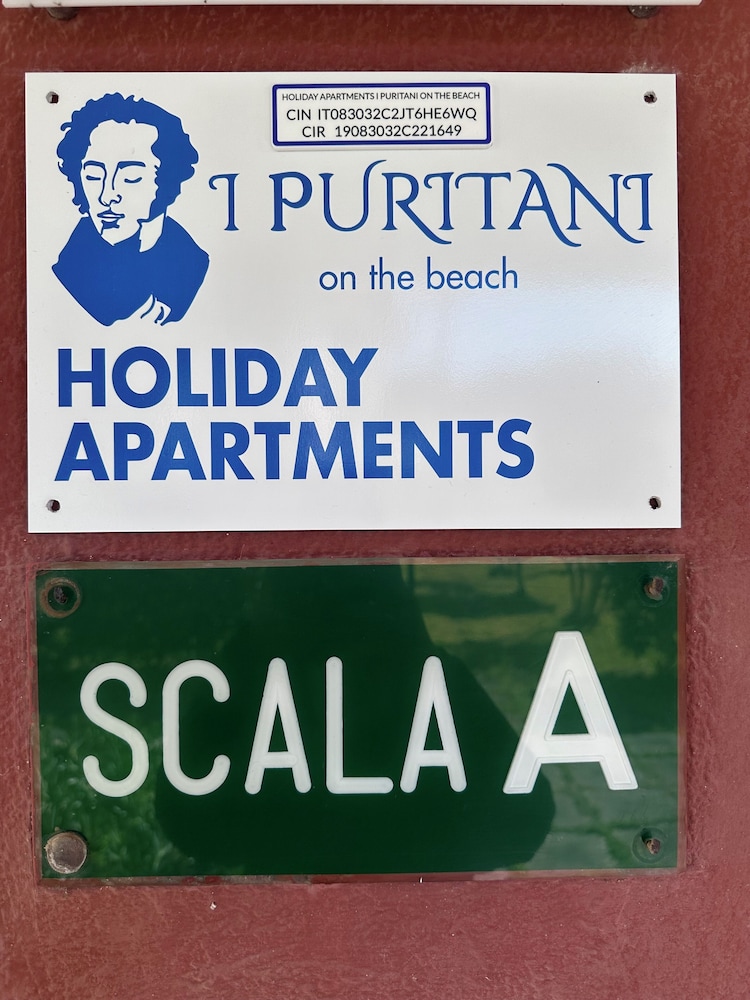 I Puritani on the beach