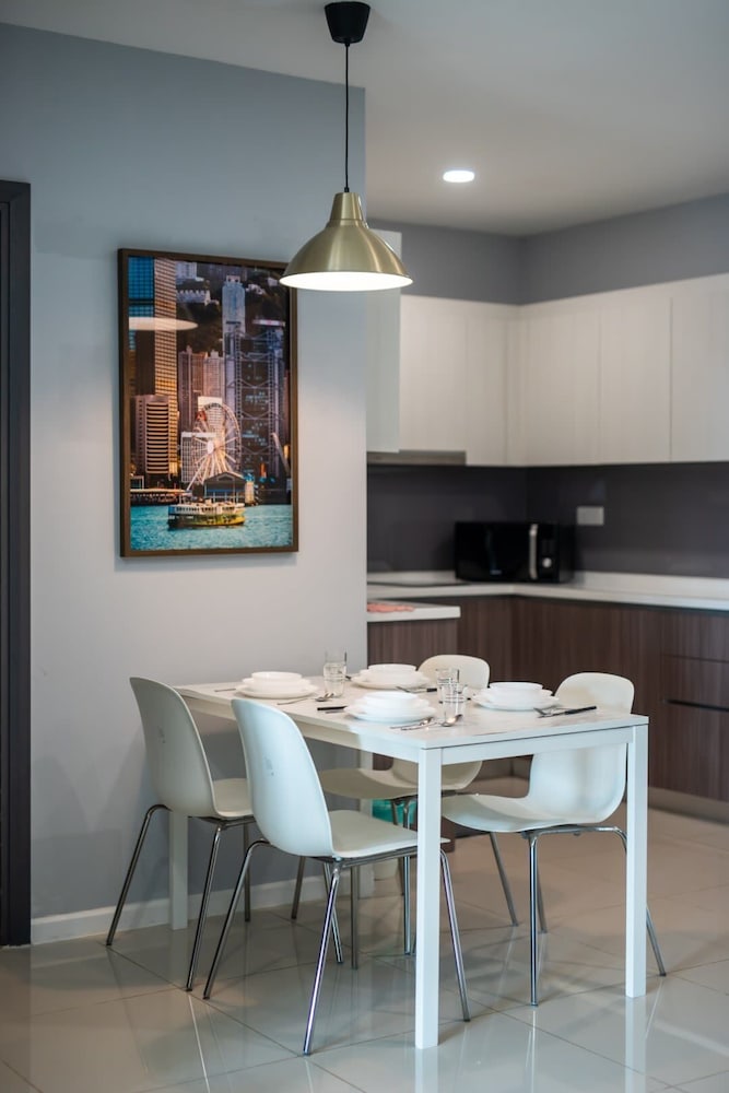 High Floor Suasana Suites 5 in JB City With Wifi