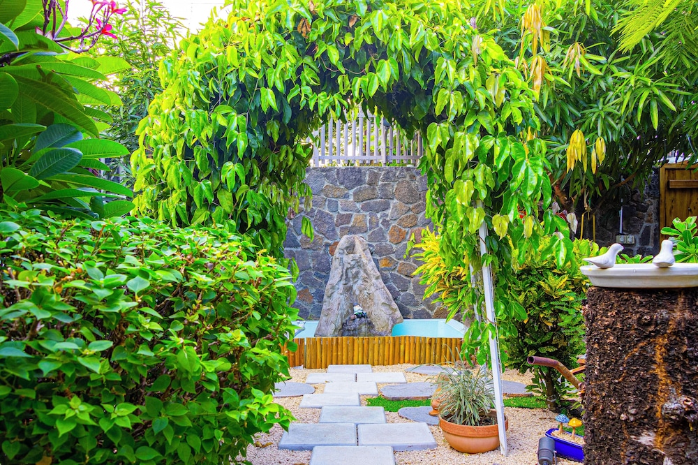 Laurels Villas