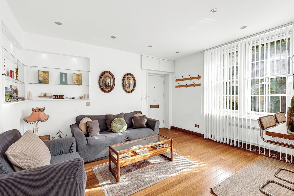 Lovely 1 Bed Home With Garden