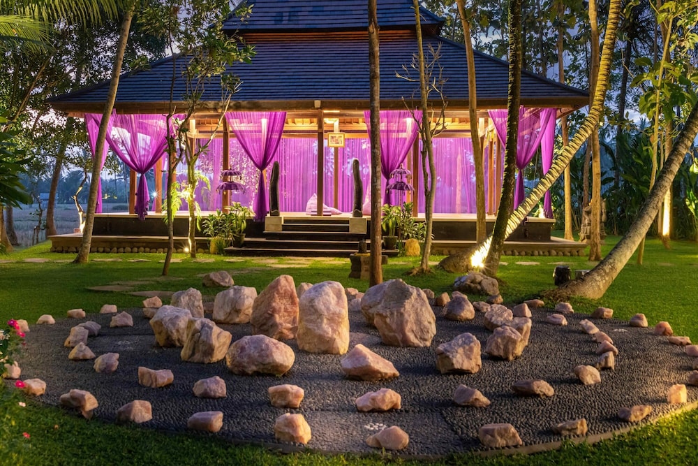 Villa Crystal Castle