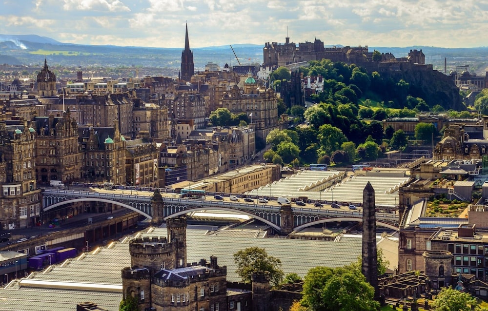 Charming City Centre Flat in Edinburgh