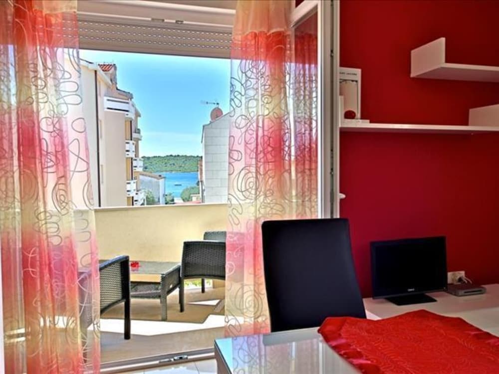Charming 2-bed Apartment in Srima With sea View view 2