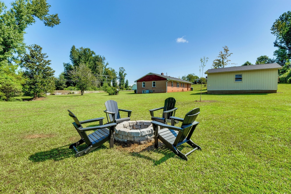 8 Mi to Clemson: Peaceful Family Home w/ Yard