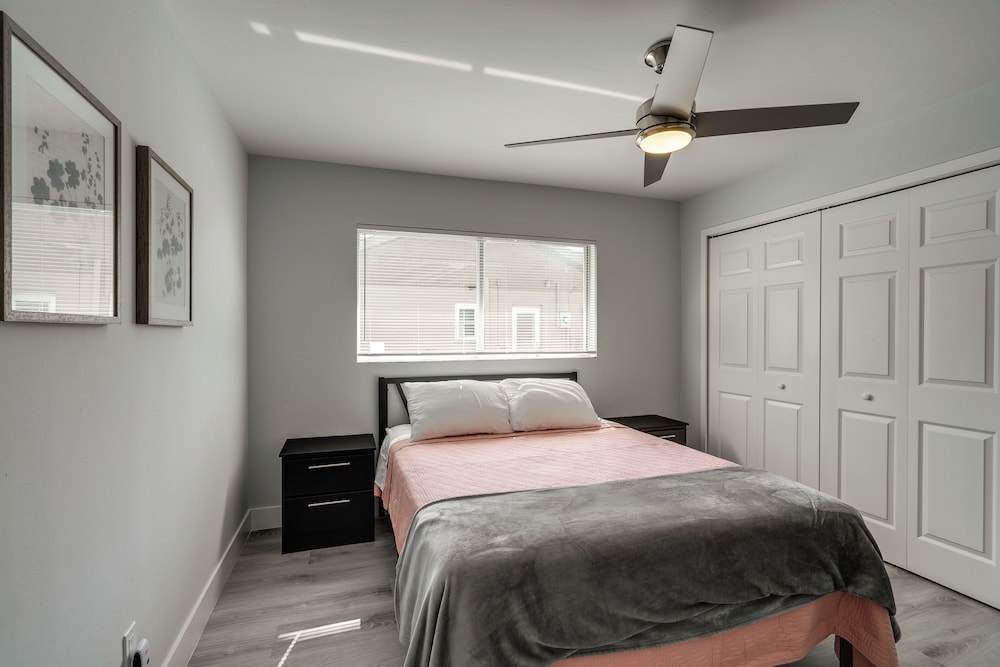 Game, Shop & Beach-hop: Family Home in Cape Coral