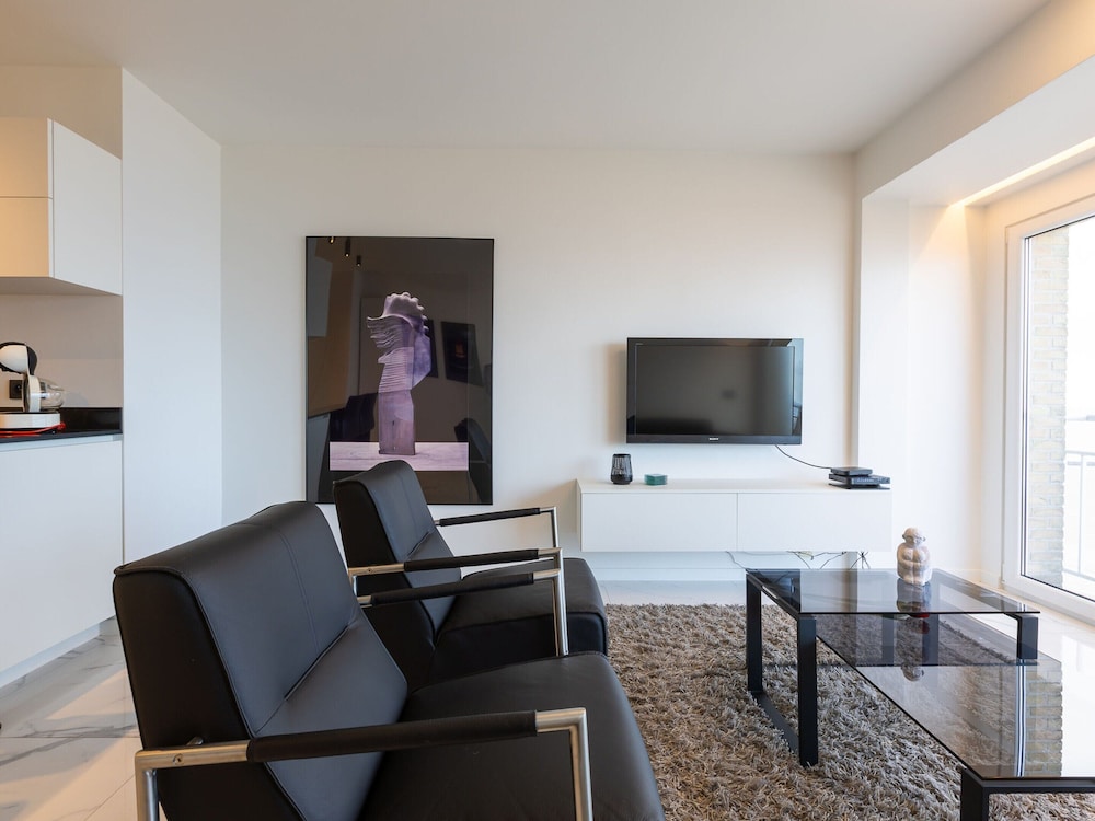 Luxury Apartment With Stunning sea Views