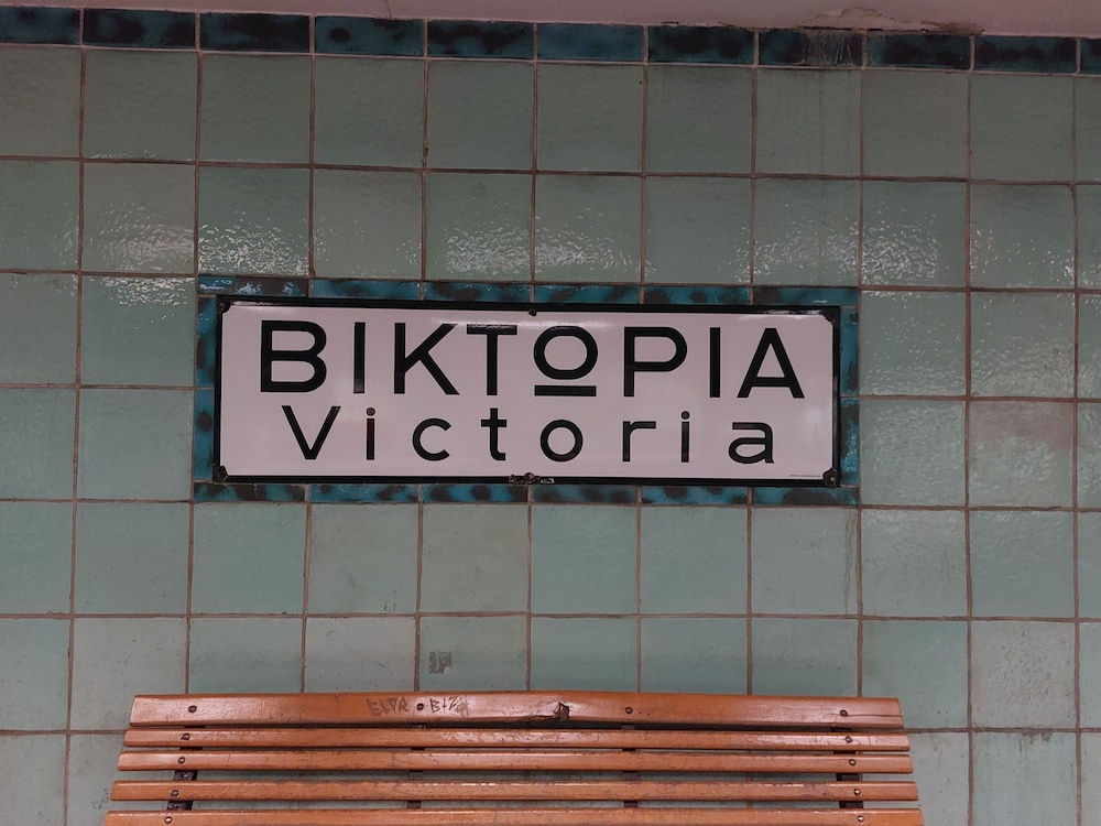 Retro Stay Athens