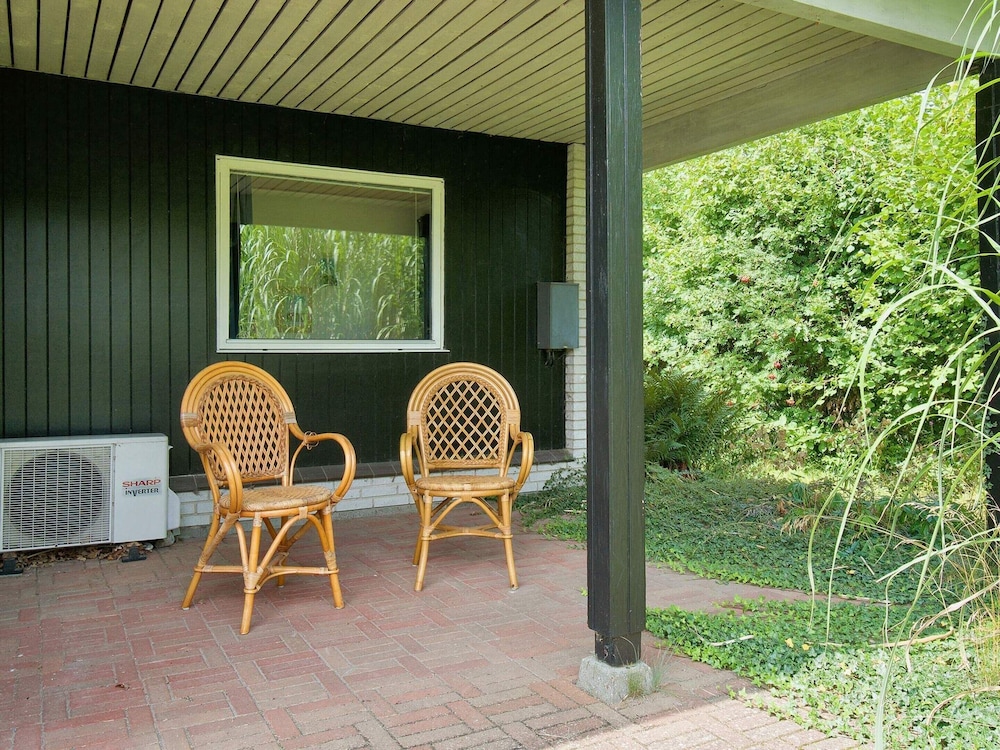 8 Person Holiday Home in Asnaes