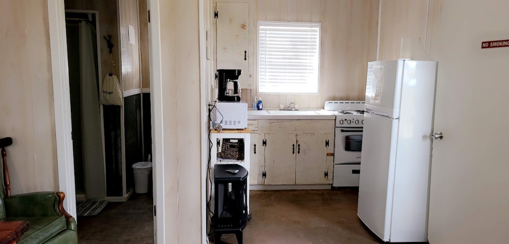 Leesville Vacations - McGee's Landing Cabin 2-Toledo Bend Lake - Property Image 5