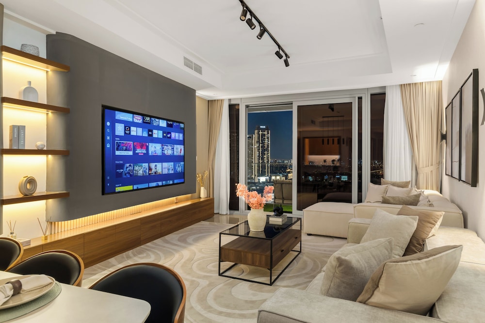 Roomszy Residences - Opera Grand