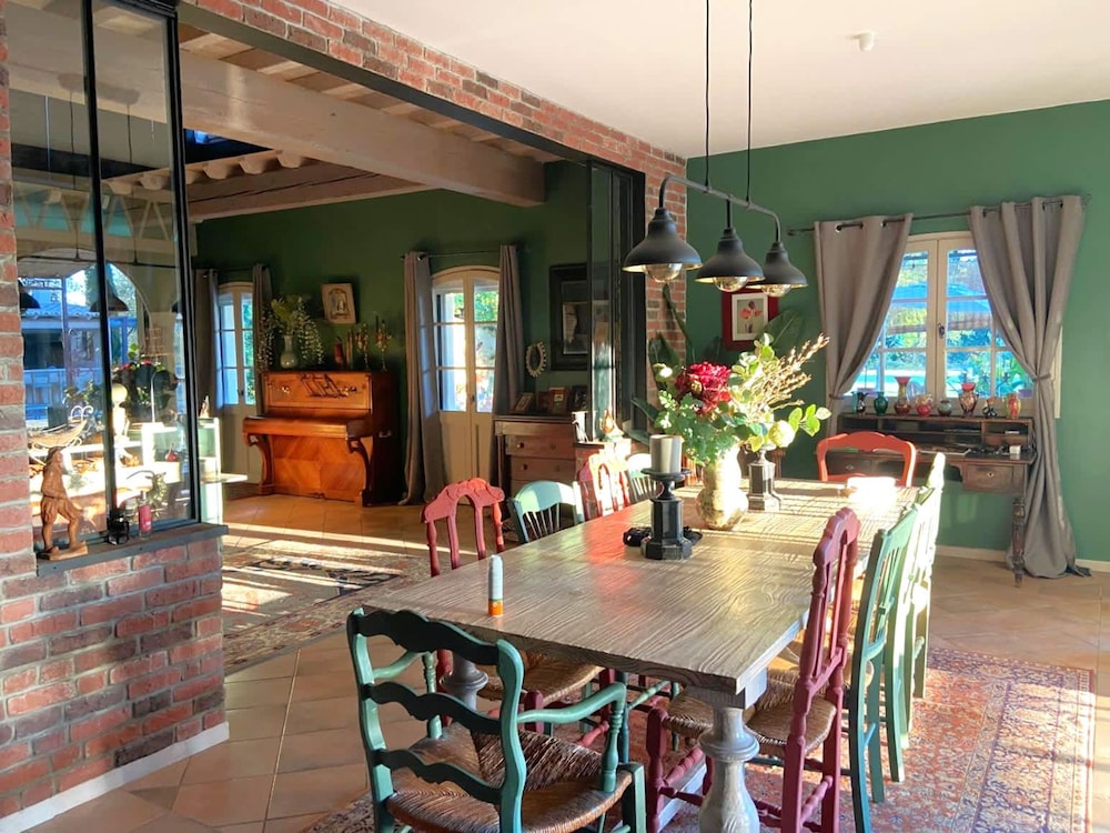 Large Air-conditioned Villa in Arles