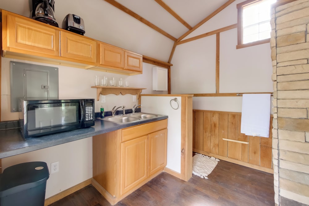 Cabin w/ Trail Access to Mohican River