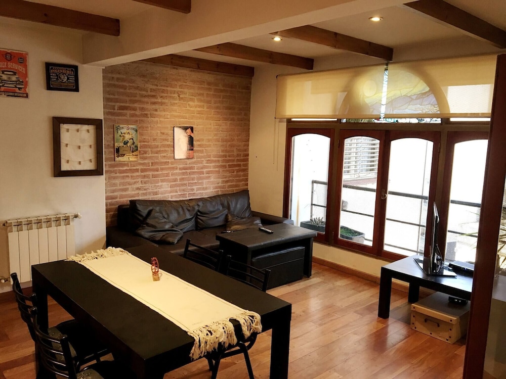 Hermoso Duplex De Estilo En El Corazón De Cañitas