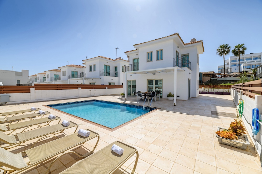 Sunrise Bay Villa 1