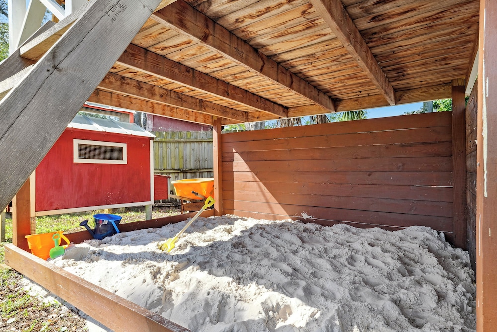 Sleek Home w/ Hot Tub, Koi Pond & Yard in Seminole