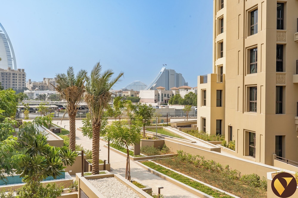 Madinat Jumeirah Pool and burj Al Arab