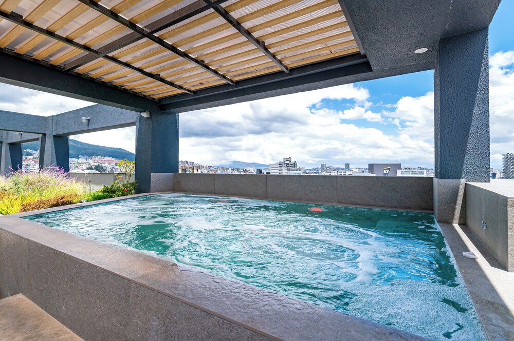 Edificio Efyra by Host Ecuador
